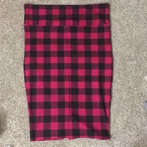 Berry black checkered pencil skirt plus size
